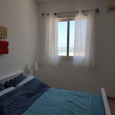 Lovely Three-Room Apartment Above The Promenade Ashdod Exterior foto
